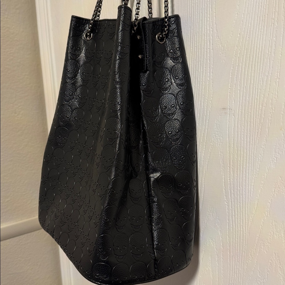 Skull Embossed Women's Black Bucket Bag Purse Faux Leather Shoulder Carry Strap - Picture 4 of 11